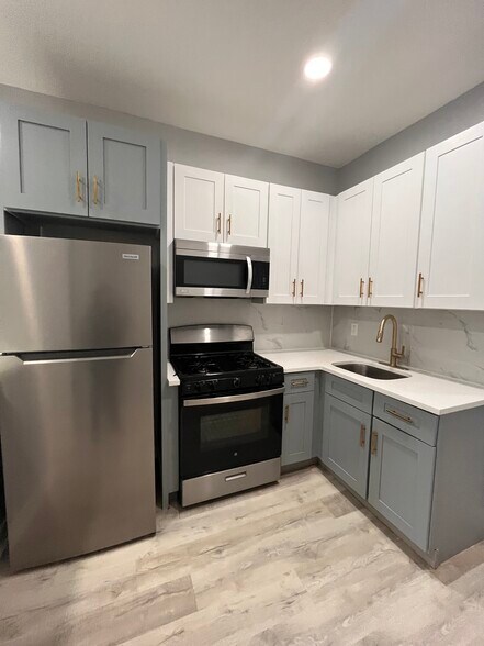 85 Zabriskie St 4 - 83 Zabriskie St