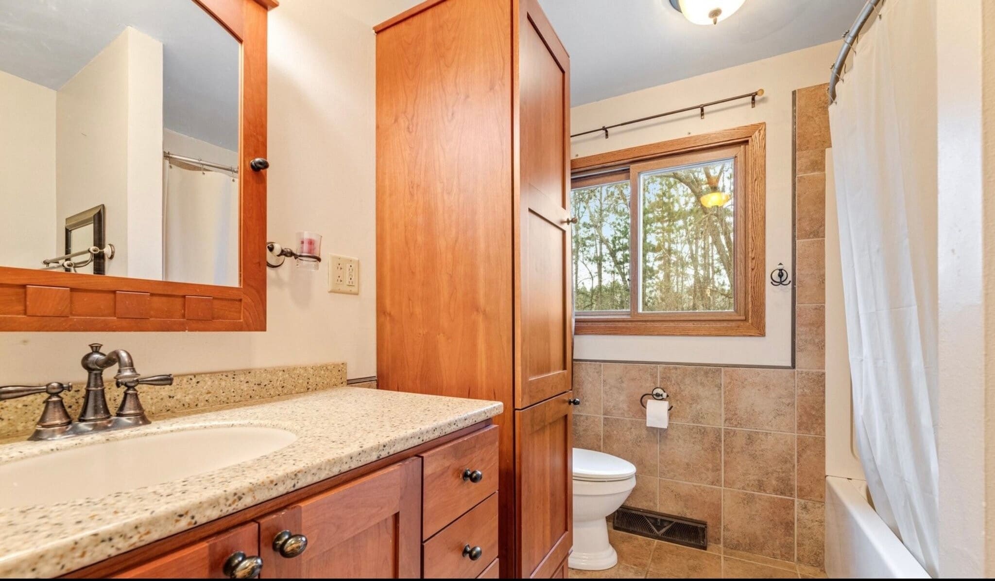 Building Photo - 21923 Fleming Ave