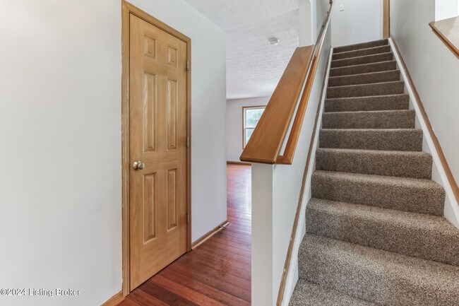 Building Photo - 10102 Winding River Way