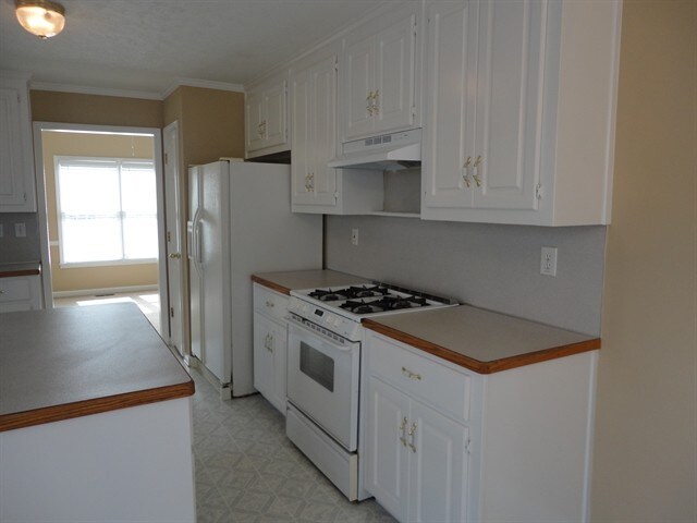 Building Photo - 2822 Quince Ln NW