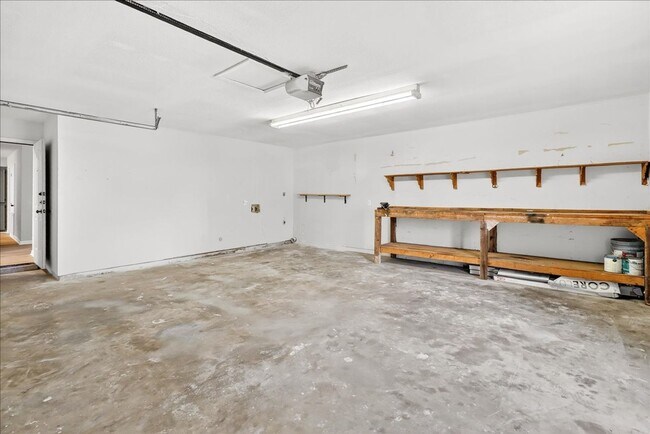 Building Photo - 11613 Cripple Creek Dr