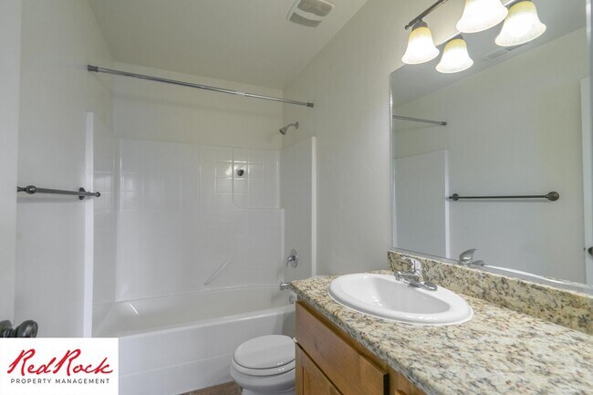 Building Photo - 2801 E 450 N