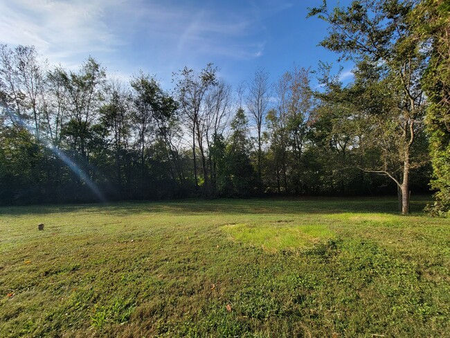 Building Photo - 1754 Lewisburg Pike