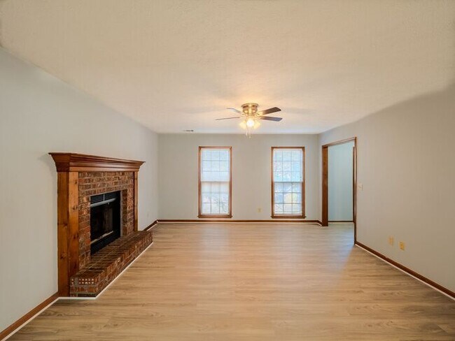 Building Photo - 1479 Millstream Trail NW