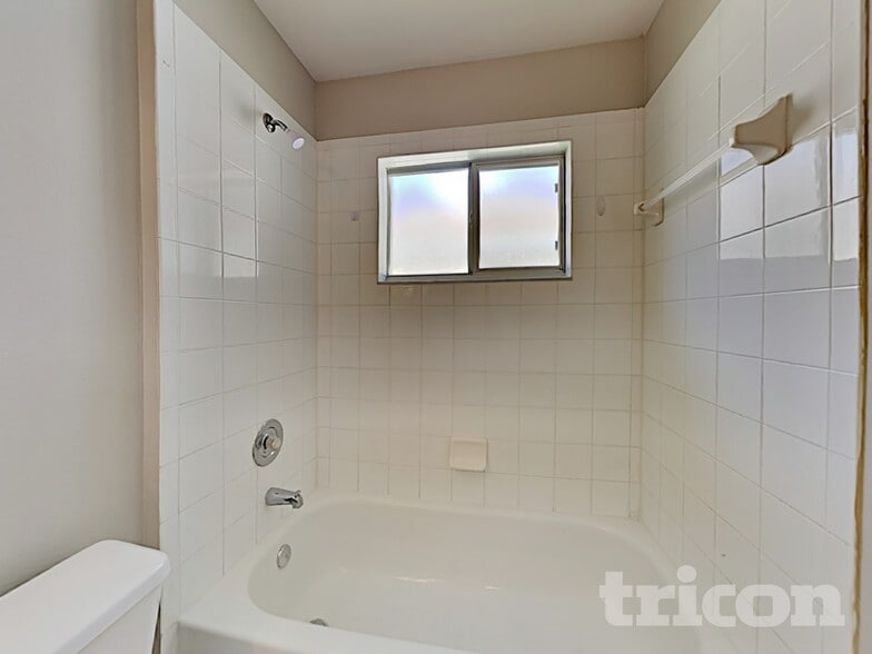 Building Photo - 308 Sonoma Dr