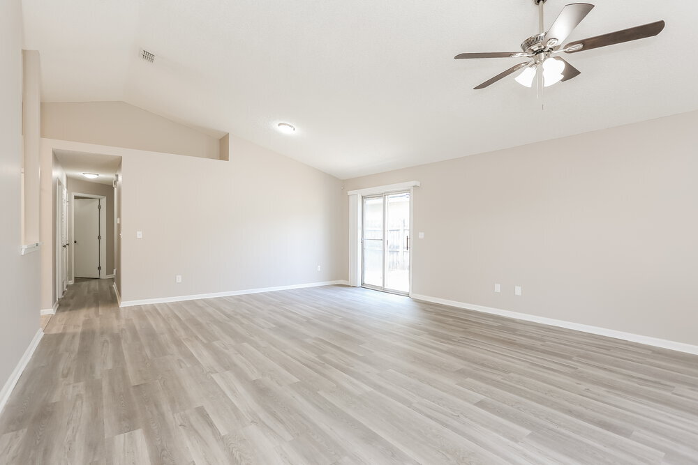 Building Photo - 3014 Caroline Crest Dr E