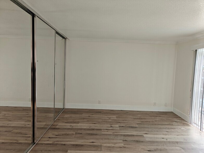 Building Photo - 15192 Tungwood St