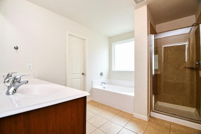 Building Photo - 10909 Panther Ct