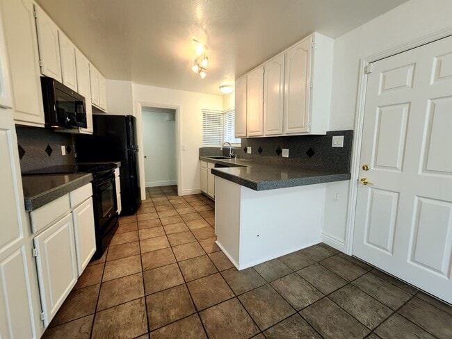 Building Photo - Rancho Cordova 3 Bedroom 2 Bath