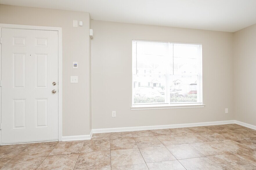 Building Photo - 8047 Logan Dr