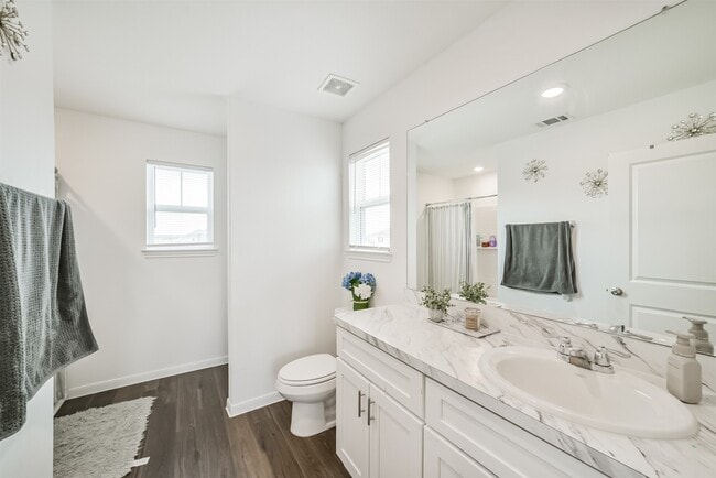 Building Photo - 26407 Red Clover Dr