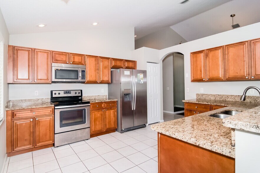 Building Photo - 23410 Serene Meadow Dr S