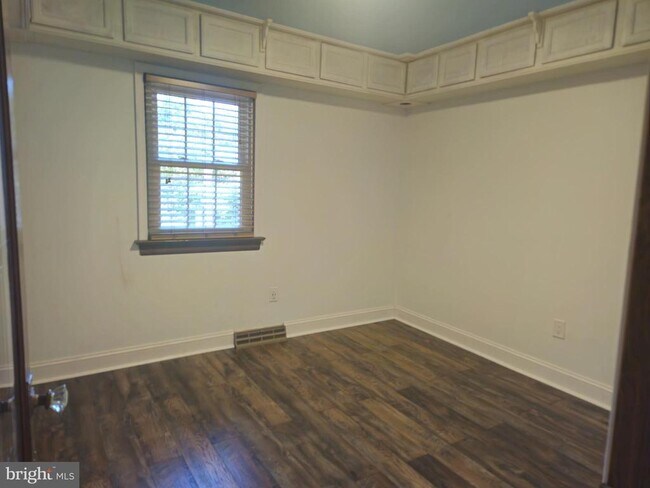 Building Photo - 159 Olde Concord Rd