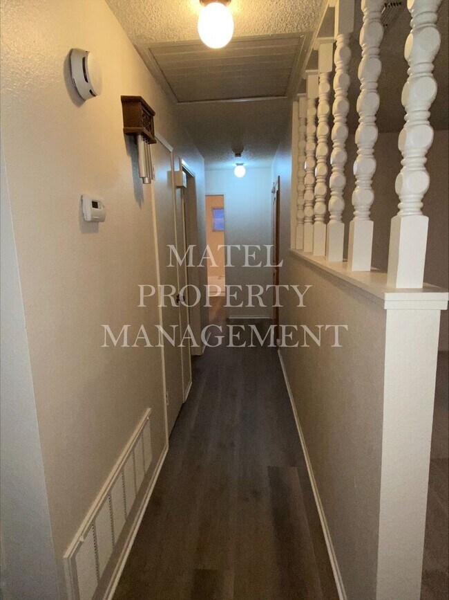 Building Photo - No Deposit