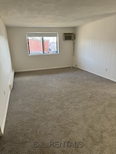 Building Photo - 25 Brooks Park