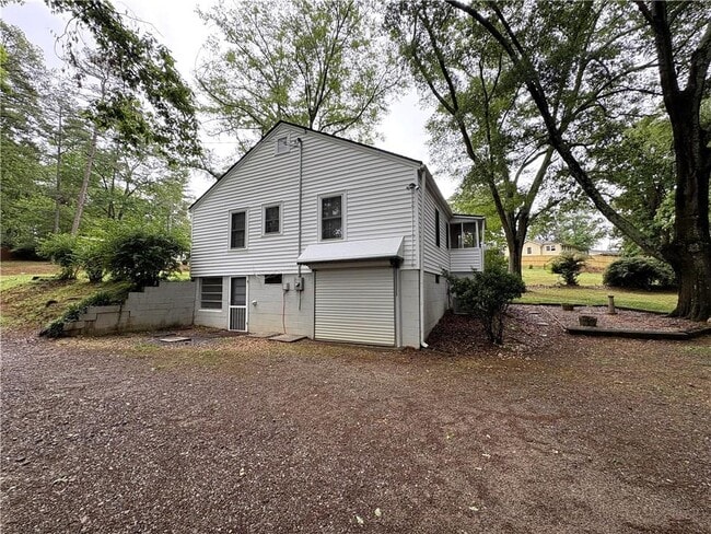 Building Photo - 1391 Enota Ave NE