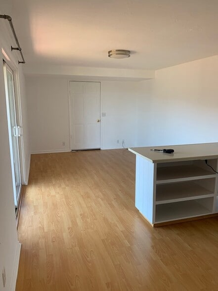 Building Photo - 291 Morning Sun Ave