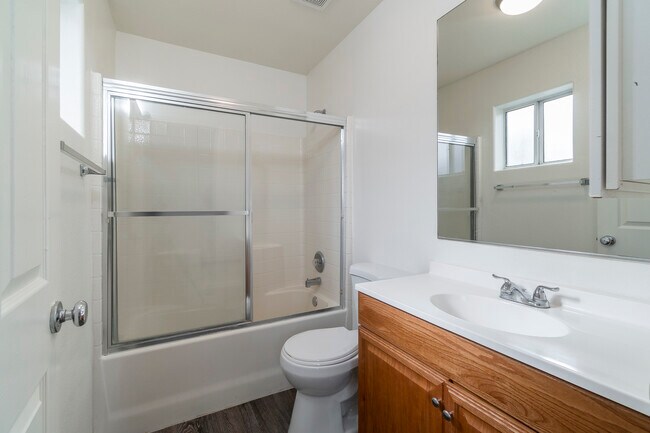 Building Photo - 28455 Avenida La Paz