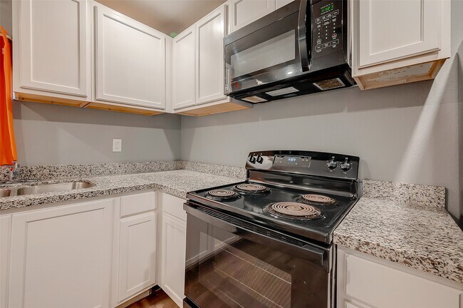 Building Photo - 6823 Goforth St