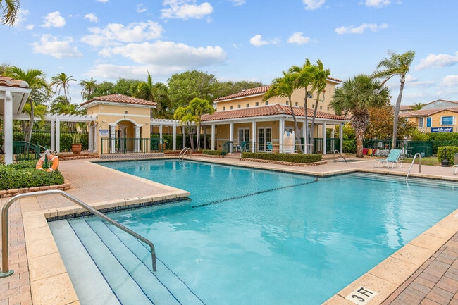 Building Photo - 1060 Lake Shore Dr