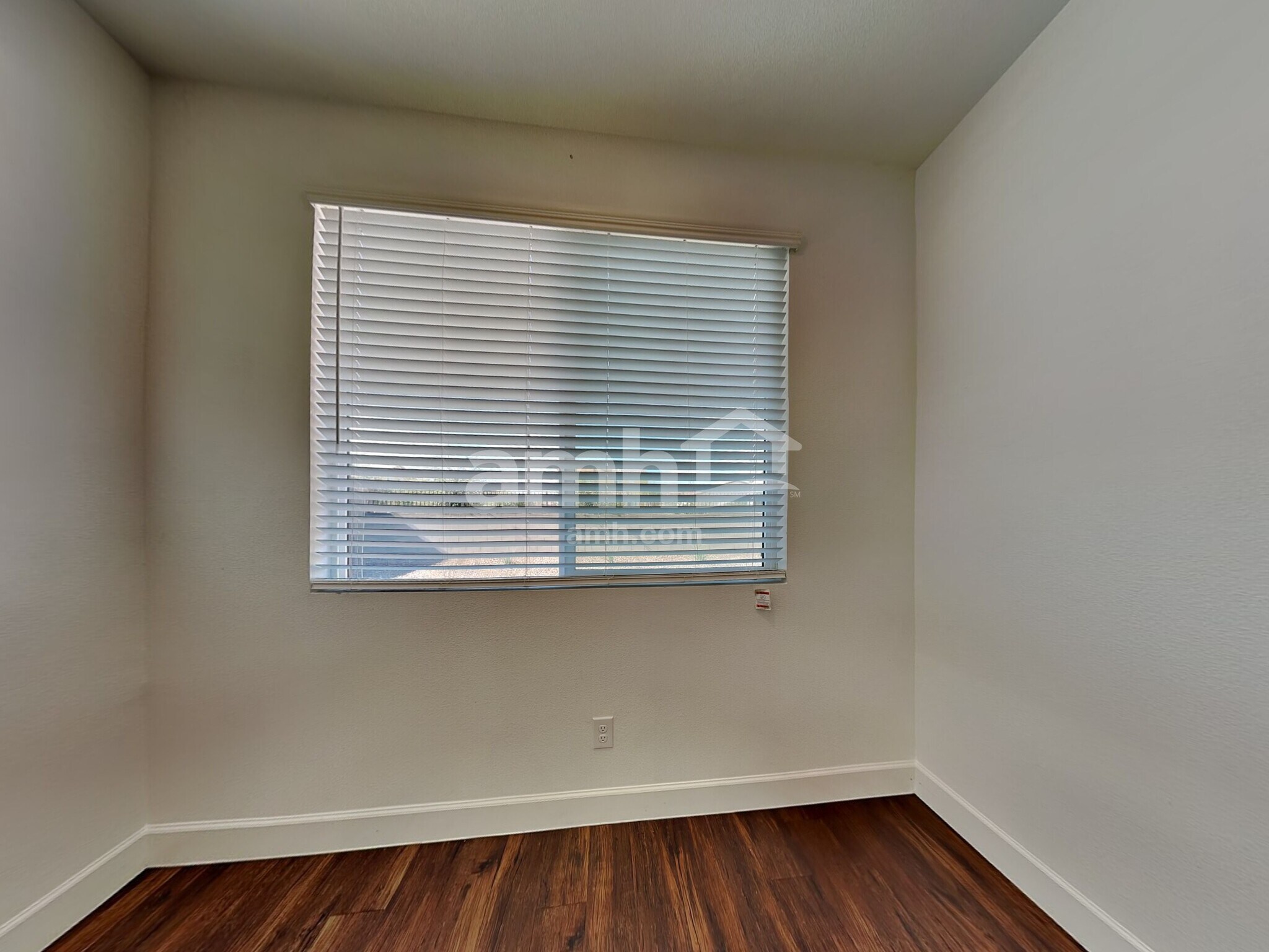 Building Photo - 6628 S 42nd Dr