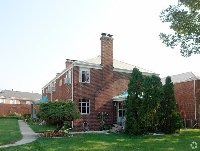Building Photo - 1782 Northwest Blvd