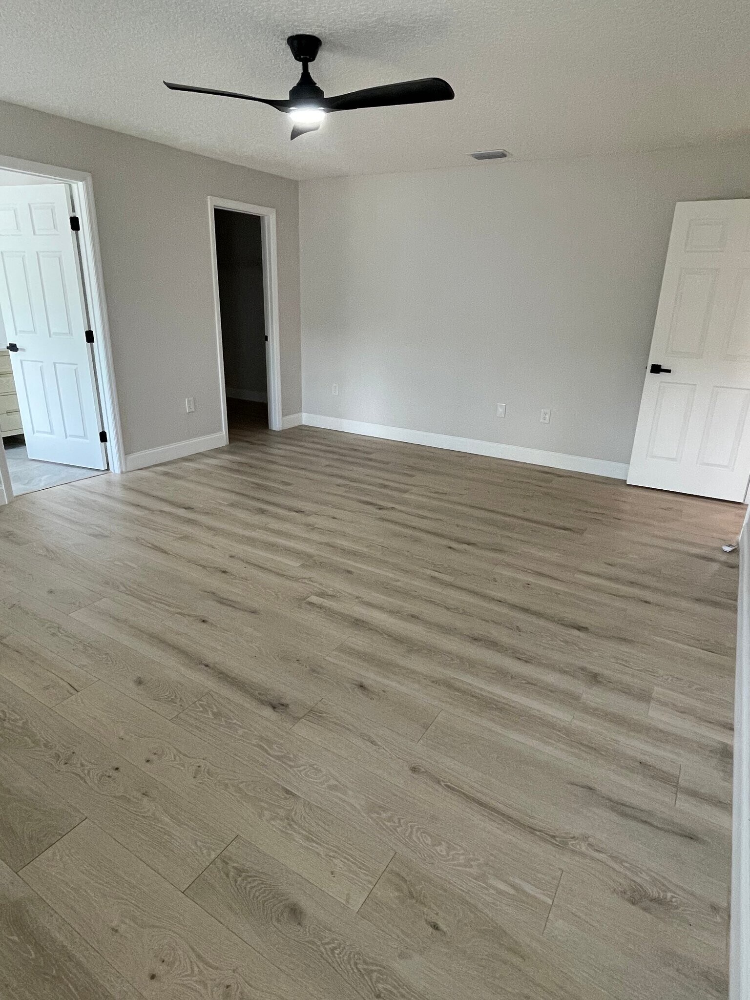 Building Photo - 23811 Sunset View