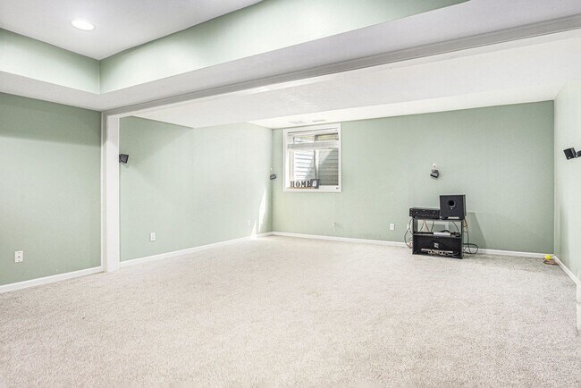 Building Photo - 7471 St George Cir