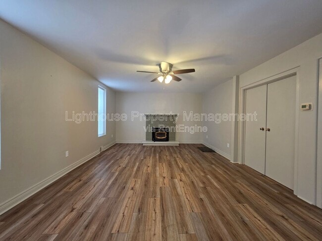 Building Photo - 12634 L Dr N