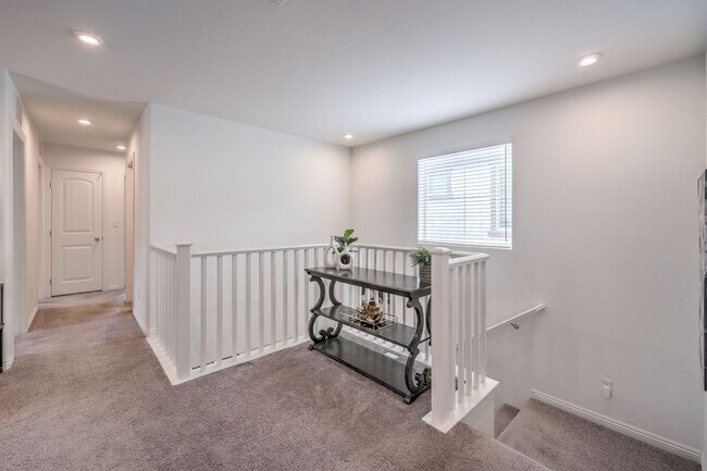 Building Photo - Unfurnished Skye Canyon Home in gated community w/ Loft & EV Charger
