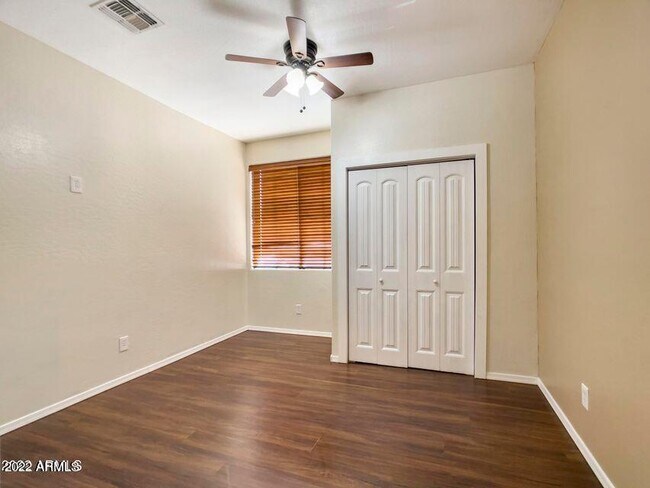 Building Photo - 2406 W Sienna Bouquet Pl