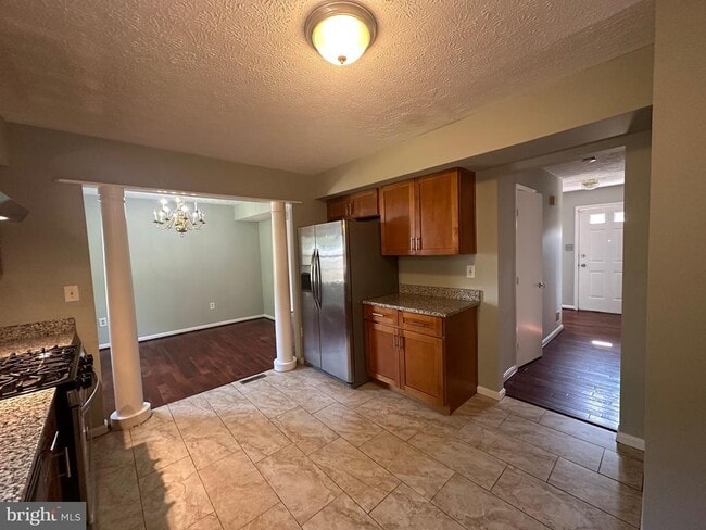 Building Photo - 5905 Sylvia Ct