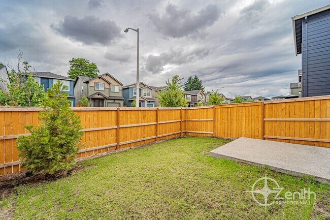 Building Photo - 13748 NE 66th Wy