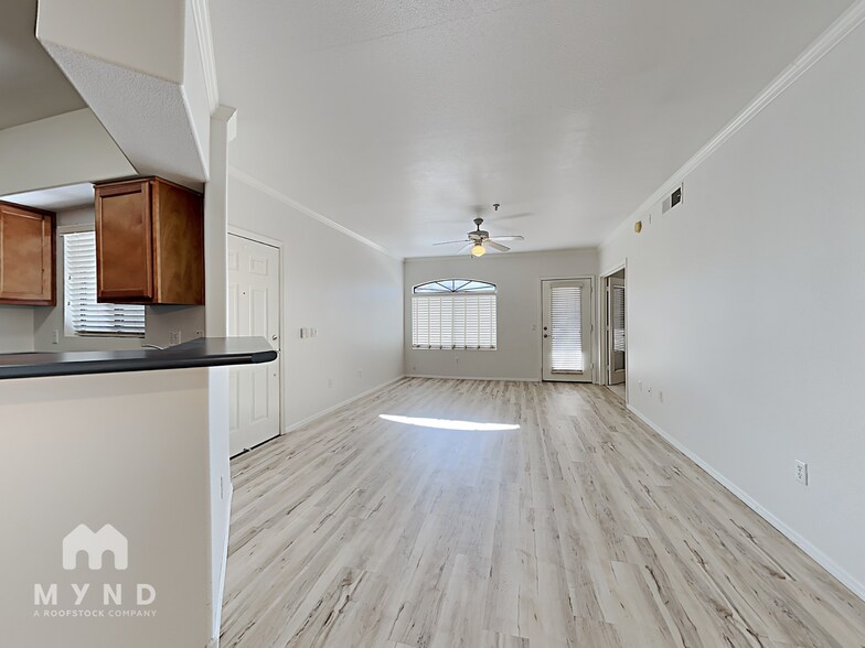 Building Photo - 15095 N Thompson Peak Pkwy