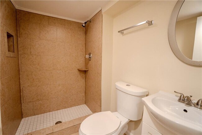 Building Photo - 6593 Dunwoody Trail