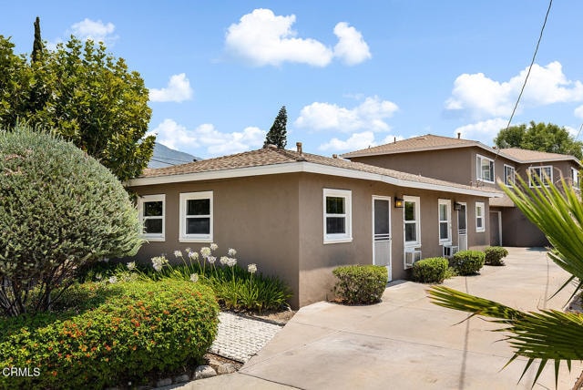Primary Photo - 324 S Lincoln Pl