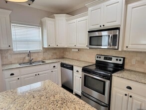 Building Photo - 40485 Sagefield Court Unit