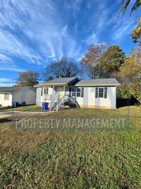 Building Photo - Three bedroom ranch-style home!