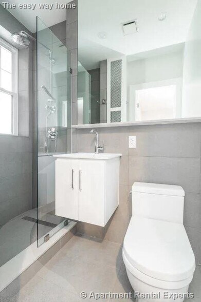 Building Photo - 17 A Forest St