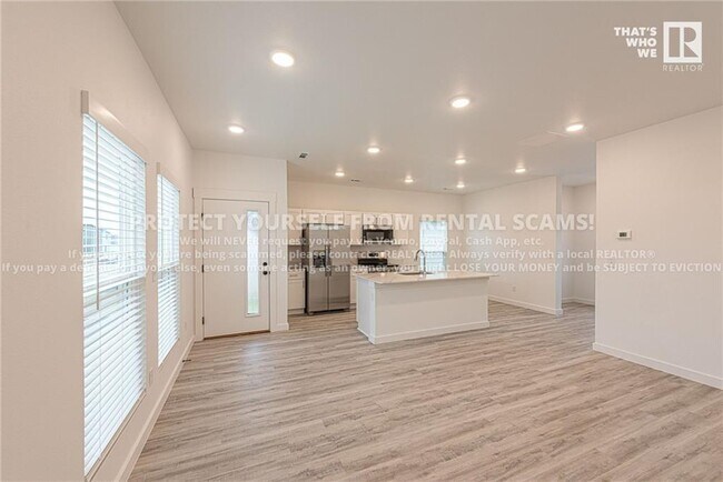 Building Photo - 861 Reading RR Ln