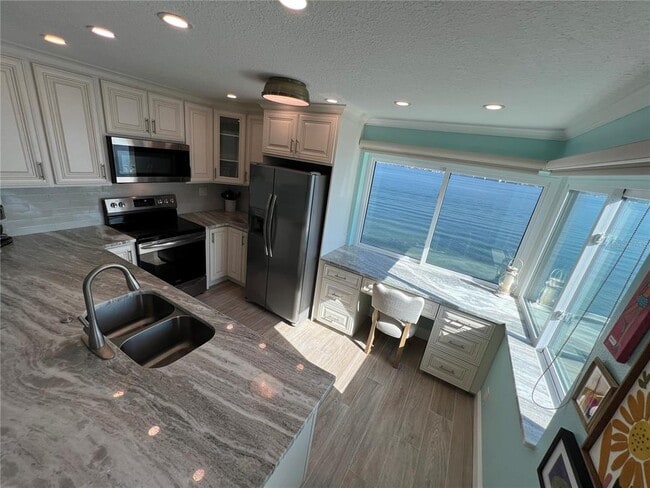 Building Photo - 5541 PUERTA DEL SOL Blvd