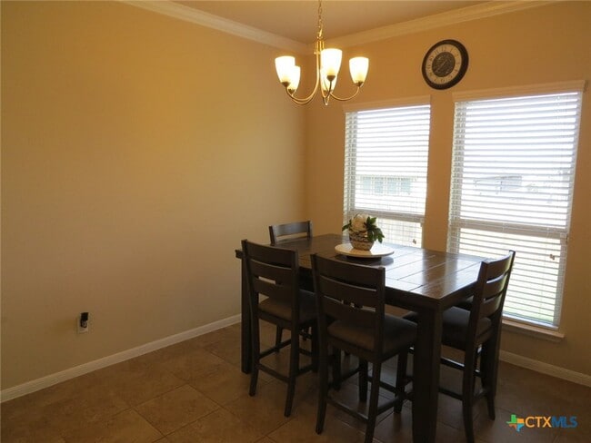Building Photo - 5623 Blackstone Dr
