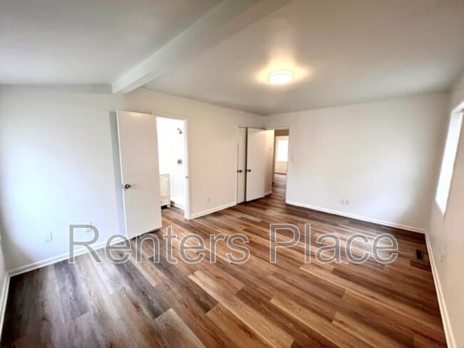 Building Photo - 4616 E 46th St