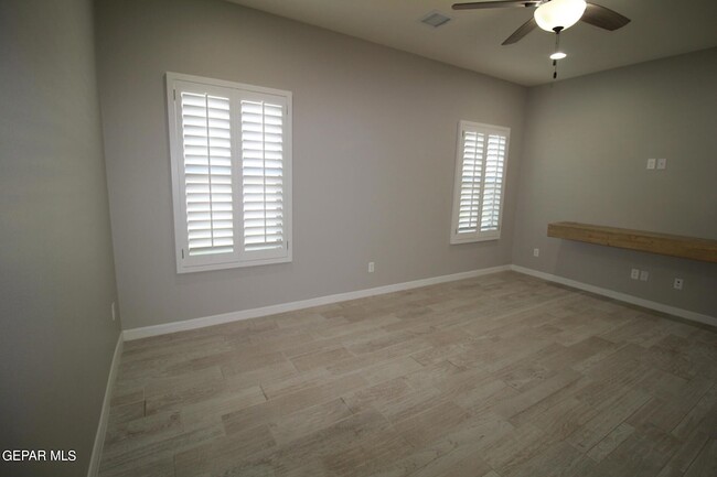 Building Photo - 509 Cedarwood Ave