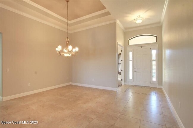 Building Photo - 3381 Thurloe Dr