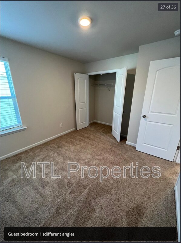 Building Photo - 2011 Weddington Pointe Dr