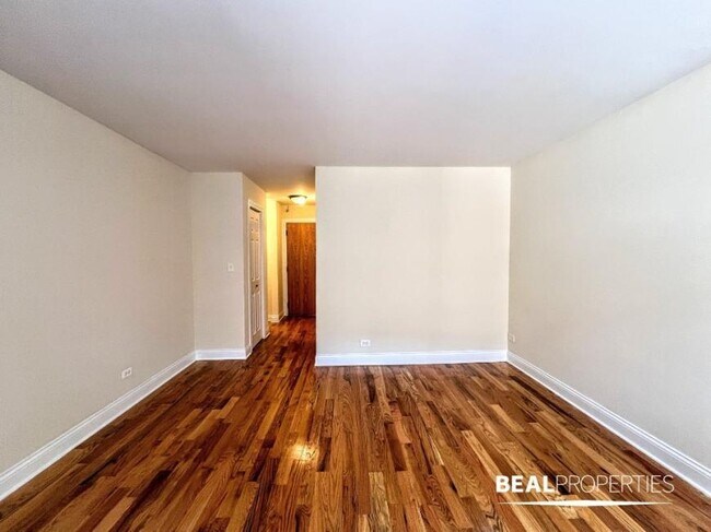 Building Photo - 0 bedroom in CHICAGO IL 60614