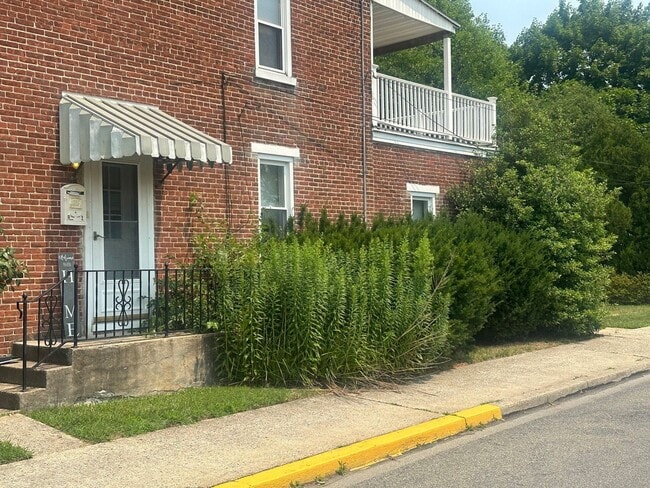 Building Photo - 800 Tuckerton Ave