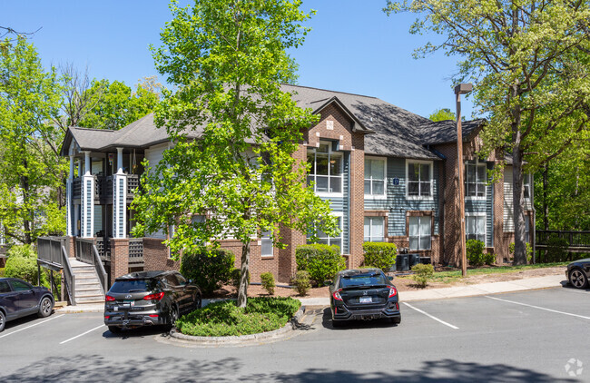 Primary Photo - University Ridge Apartments