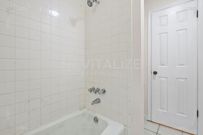 Building Photo - Spacious 4BR/2.5BA West Mobile Home – Room to Grow in a Convenient Location!